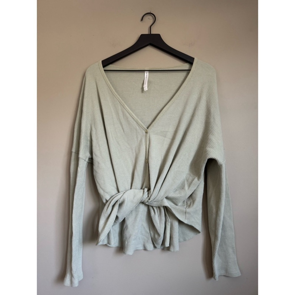 THE GROUP BY BABATON Taurus Waffle Knit Tie-Front Long-Sleeve Top in Sage Green